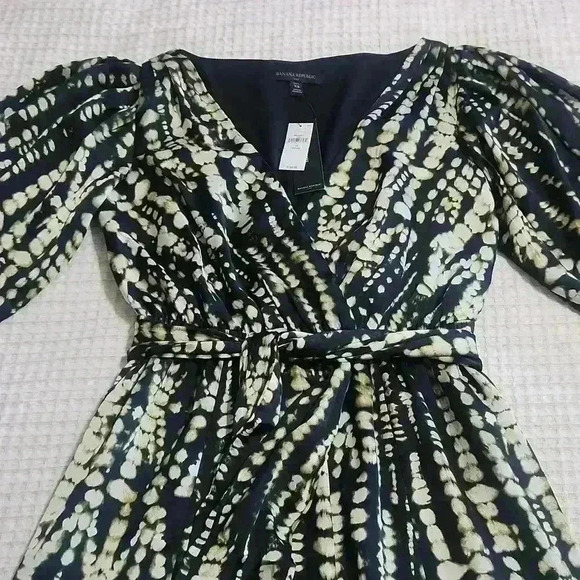 BANANA REPUBLIC BLOUSON MAXI DRESS - Picture 6 of 9